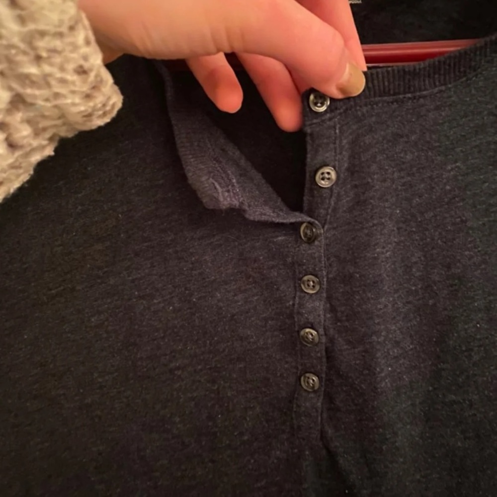 gap top - Picture 2 of 4